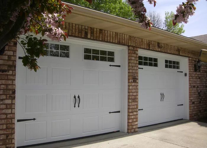 North Hatley, 9' x 7', Carriage House SP, Ice White, Orion 8 lites