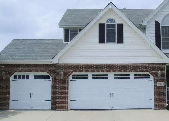 North Hatley, 9' x 7', 16' x 7', Carriage House SP, Ice White, Couleur, Orion 8 lites